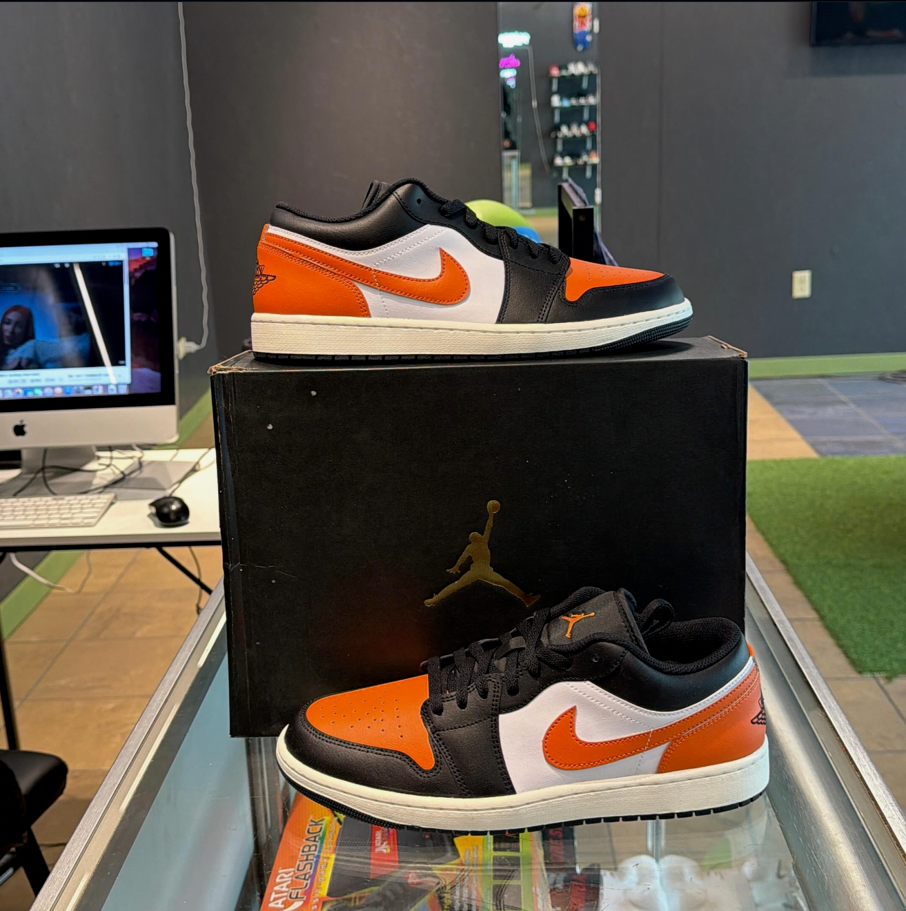 Jordan 1 Low Shattered Backboard Alternate