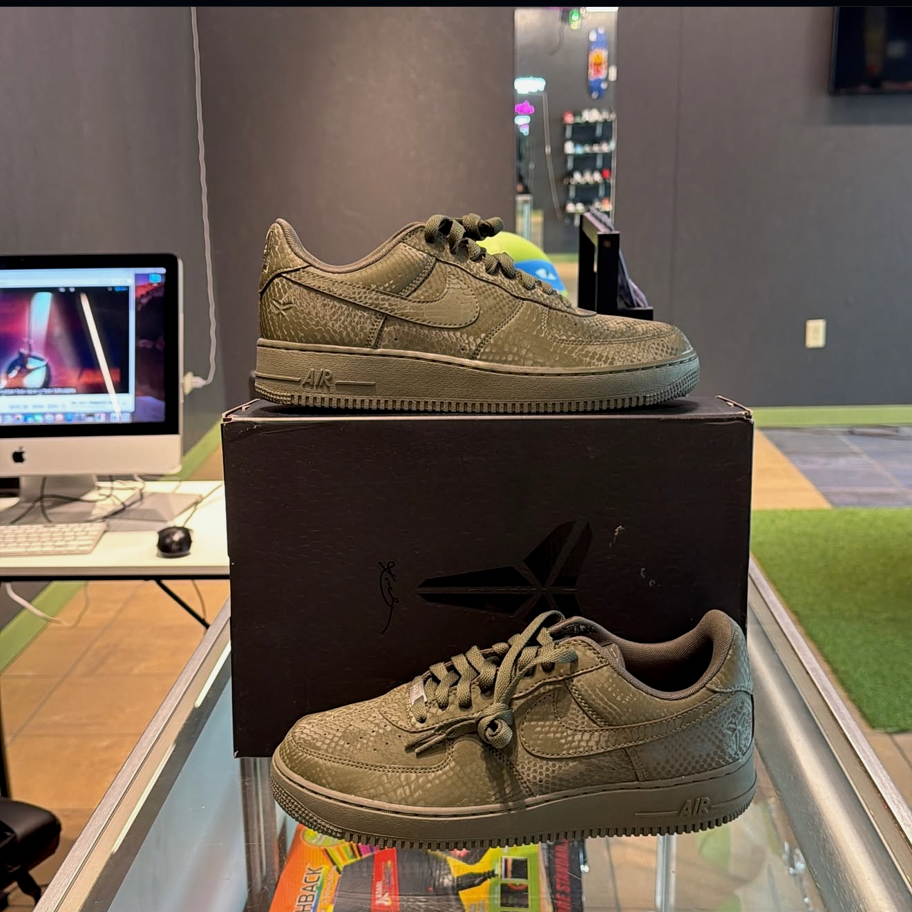 Kobe Bryant x Air Force 1 Khaki