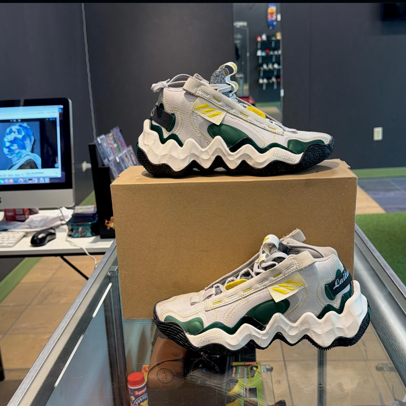 Adidas Exhibit Dark Green (2022)