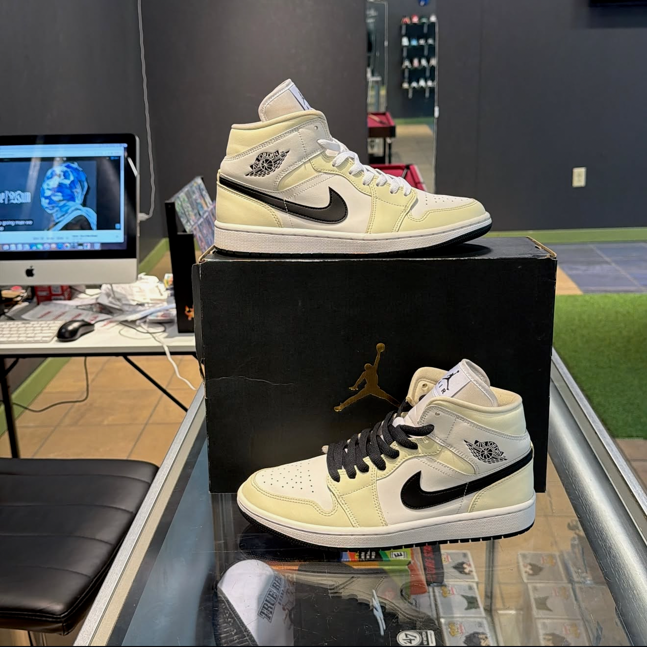 Jordan 1 Mid Coconut Milk