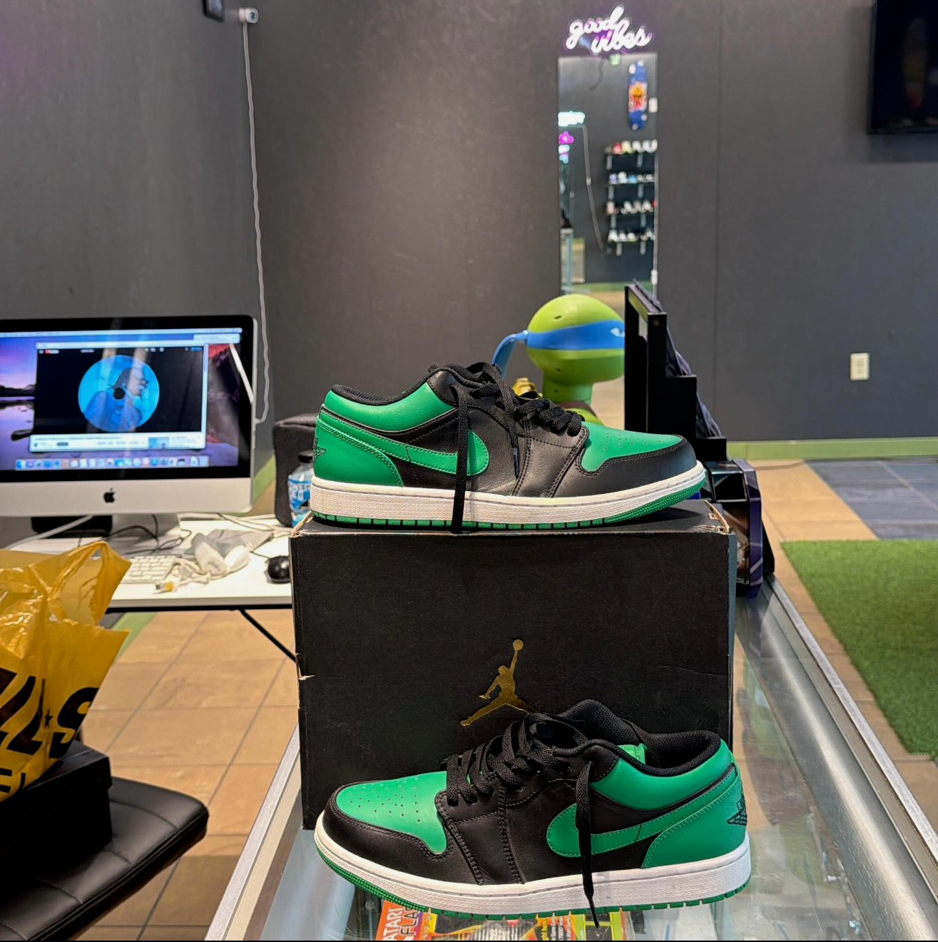 Jordan 1 Low Lucky Green