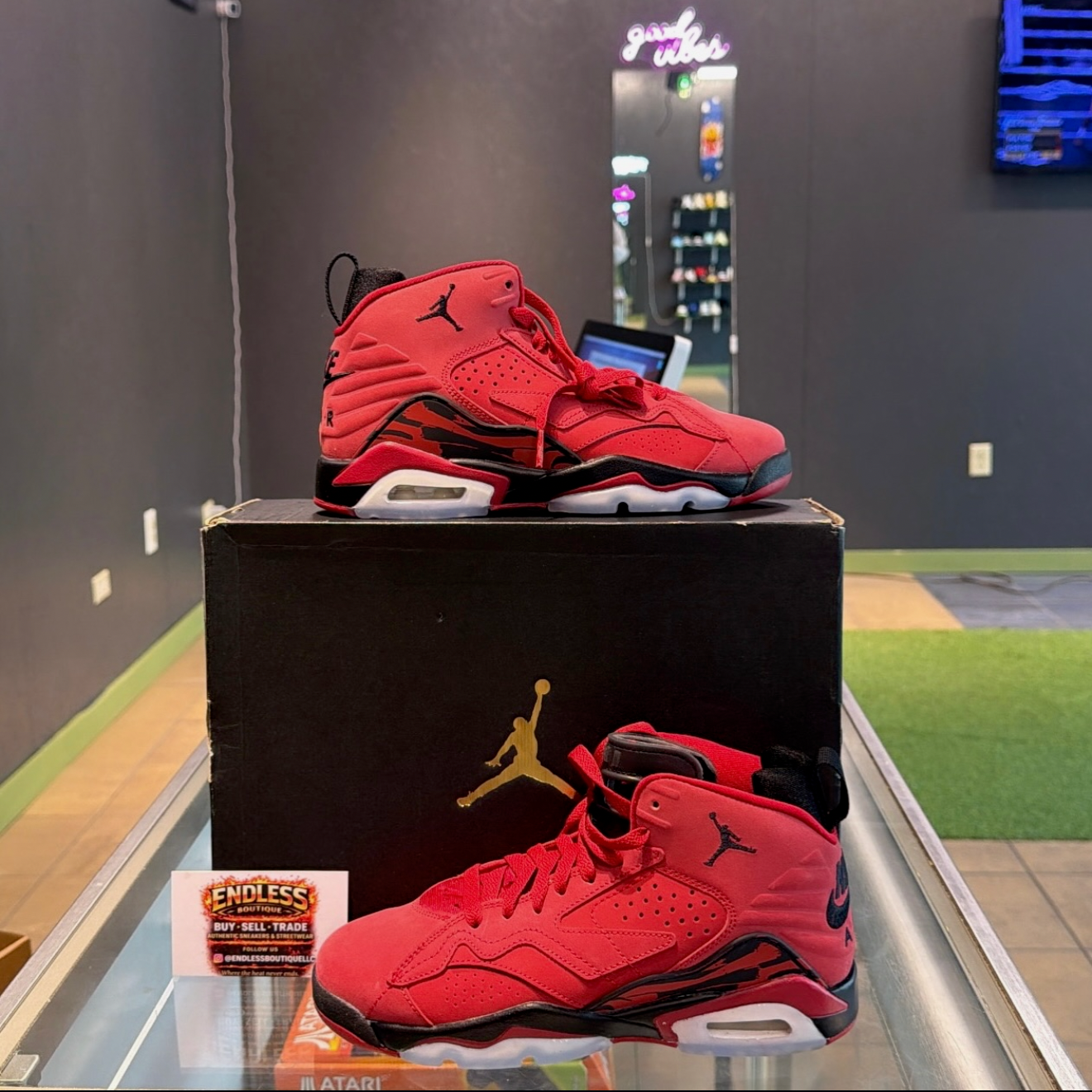 Jordan MVP Raging Bull (2024)